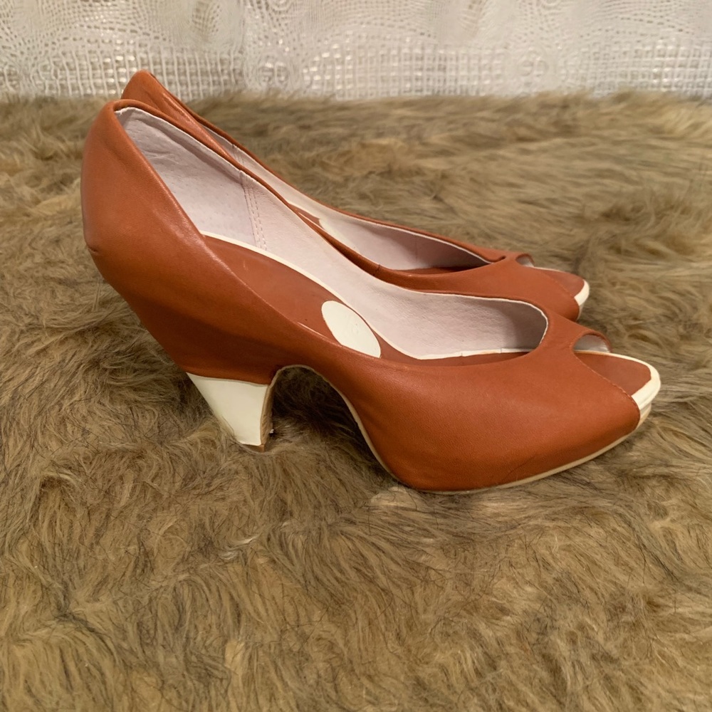 RAS Heels (Like New)